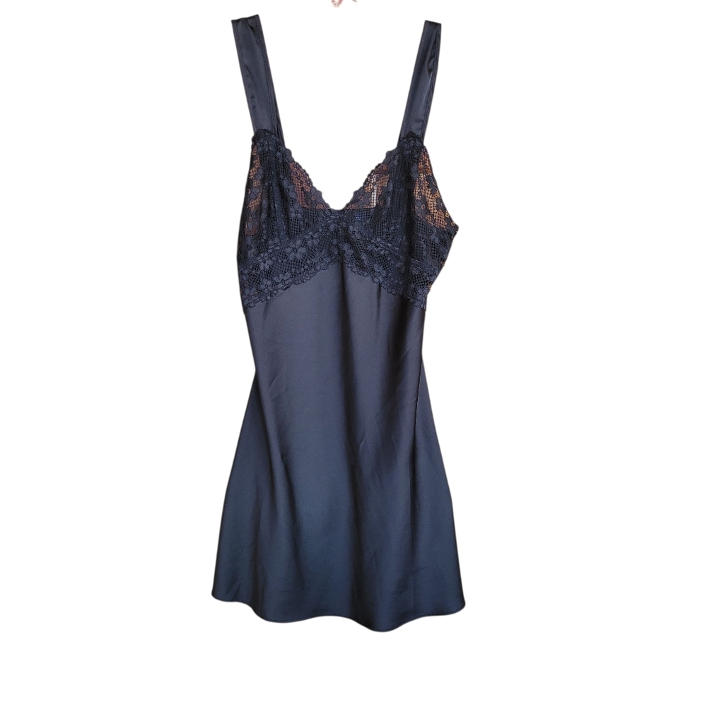Lioness Small Black Lace Slip Dress *read
